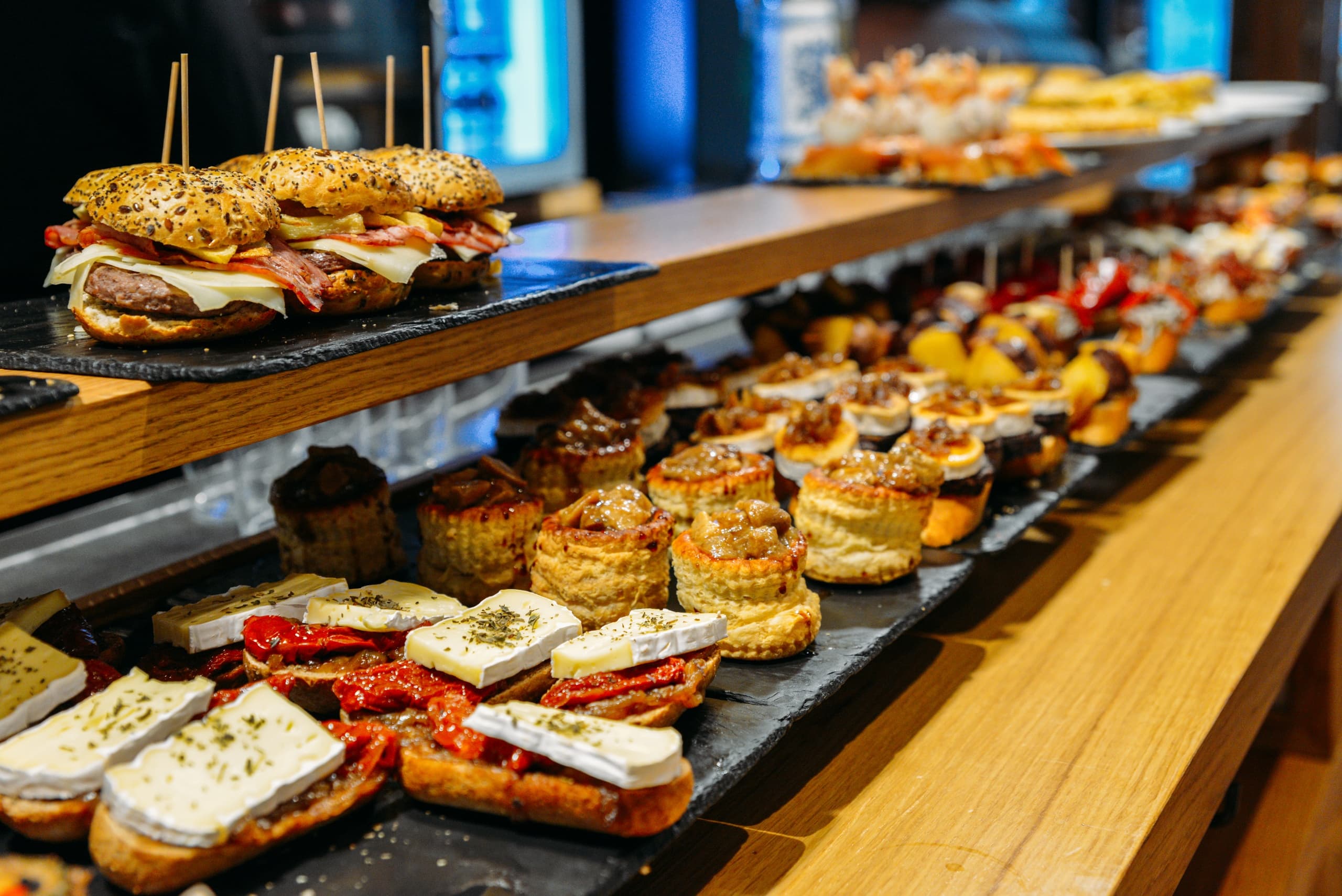 Urban Cultural Walking Tour with Pintxo in San Sebastián