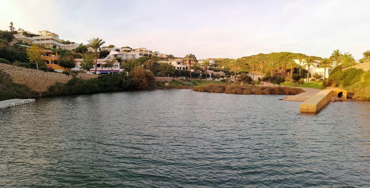 Mahon to Cala Llonga Water Taxi: Scenic 30-Minute Harbor Transfer