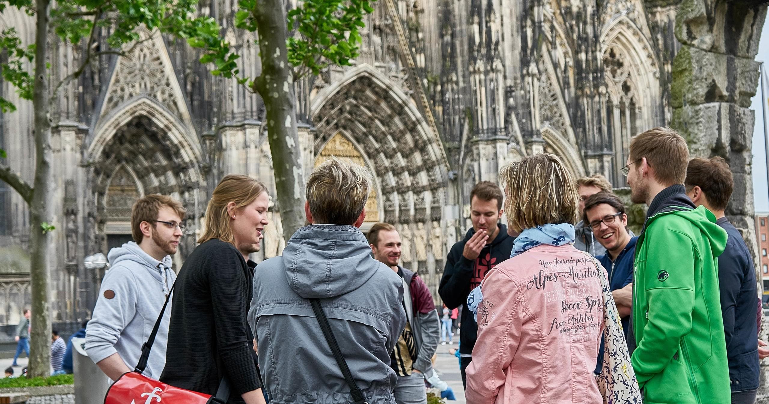 Land Adventures: Cologne's Historic Old Town & Cathedral Tour
