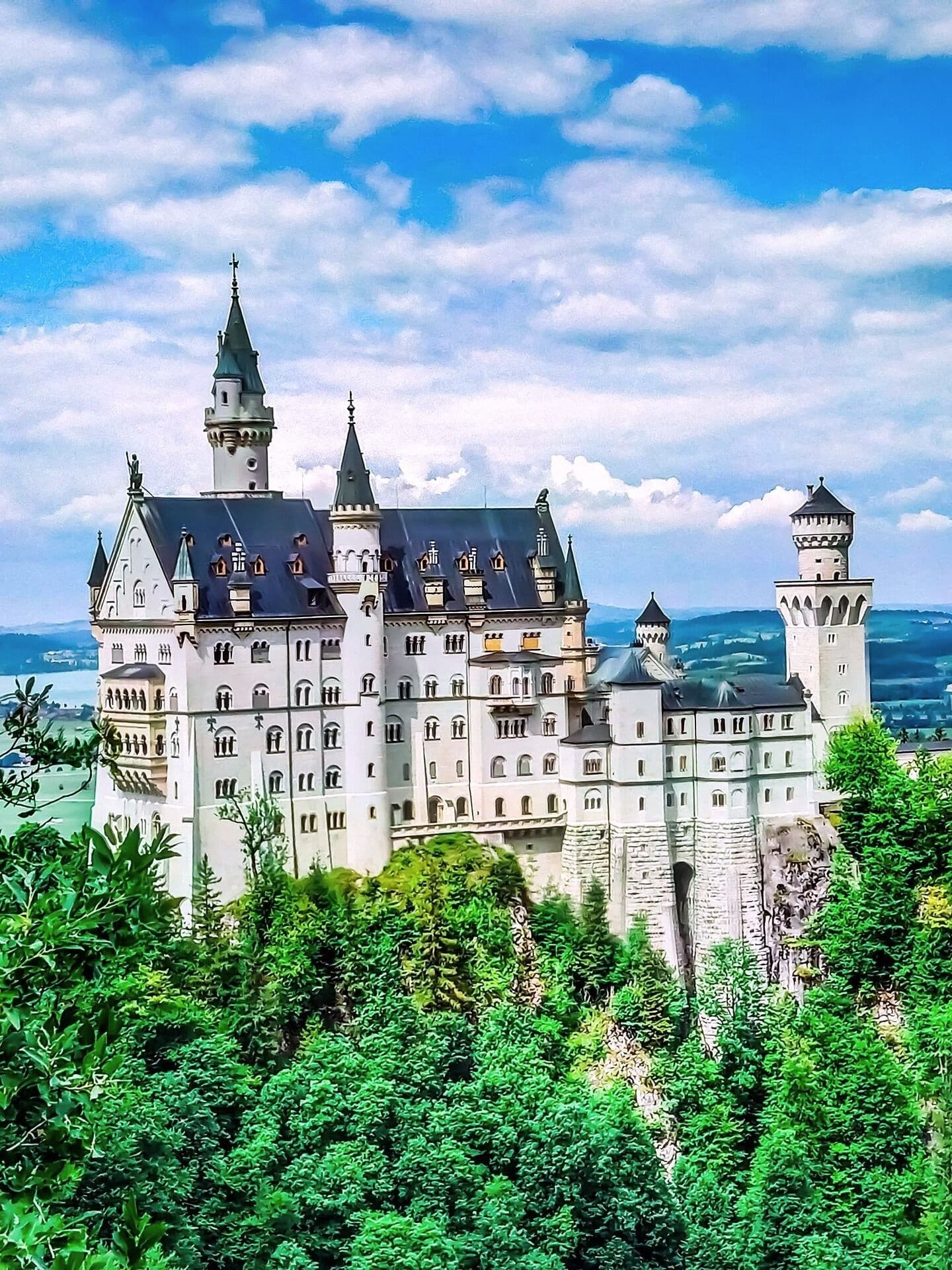 Tesla day trip from Munich to Neuschwanstein, Linderhof & Eibsee