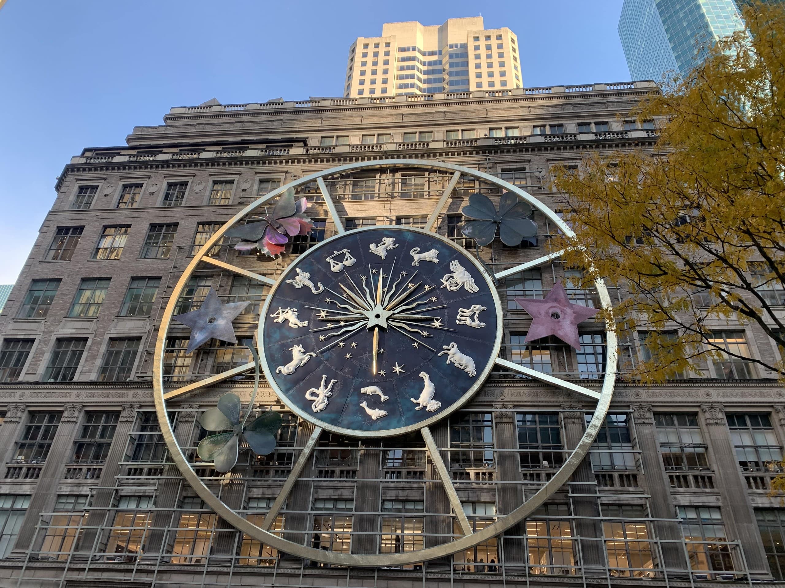 Inside Rockefeller Center: Midtown's Art Deco Walk photo 1