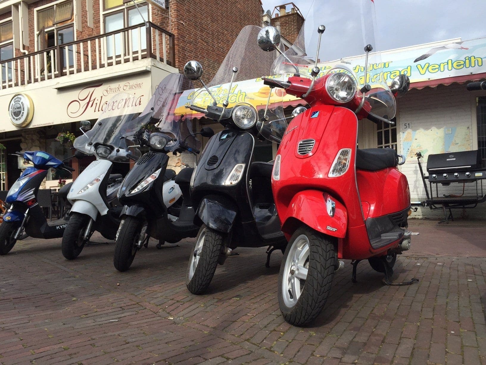 Cycling & Bike Rentals in Bloemendaal by Behind The Beach Bike Rentals