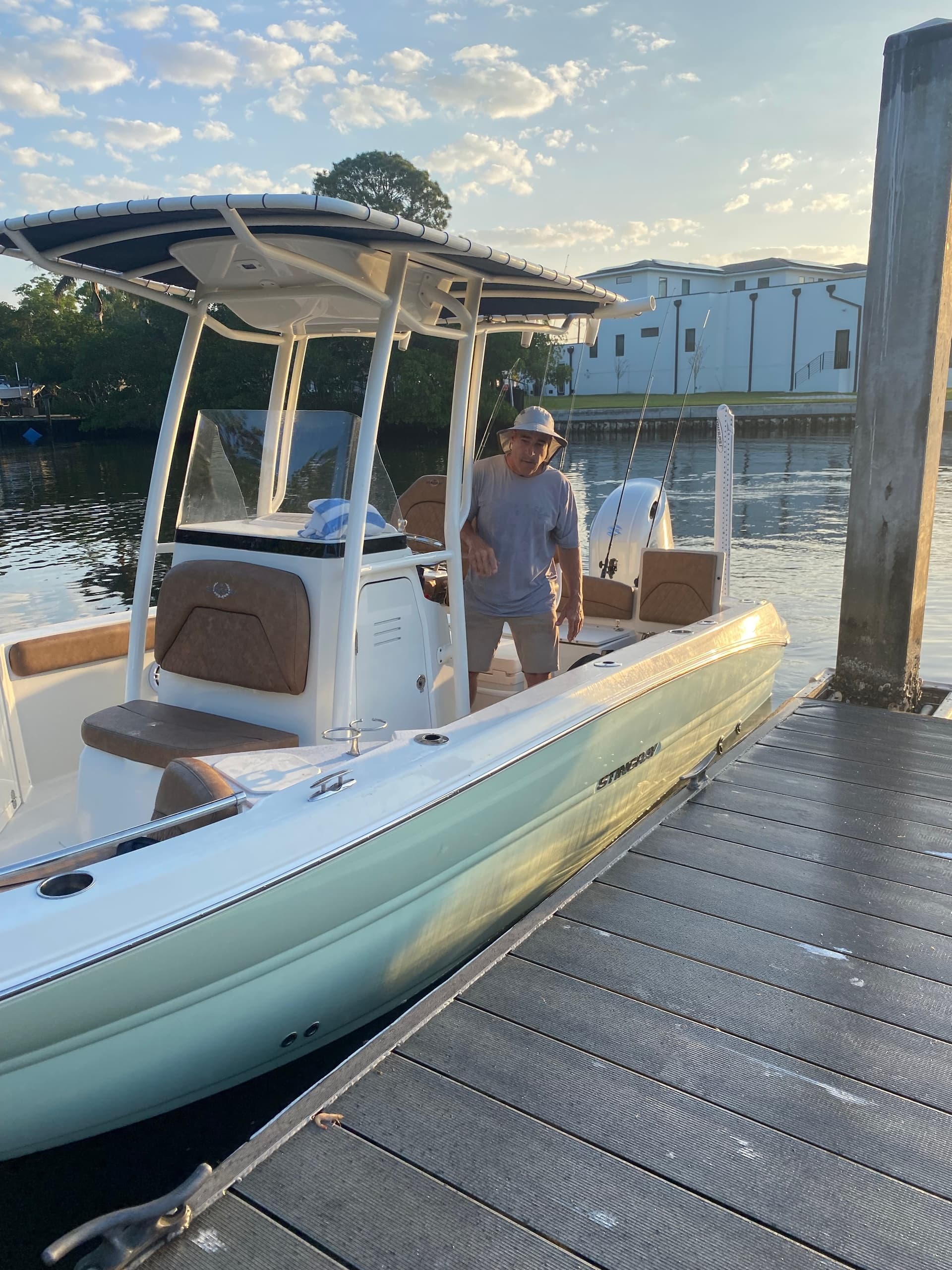 Private Full-Day Boat Charter in St. Petersburg: Sandbars, Islands & Dolphin Sightings photo 4