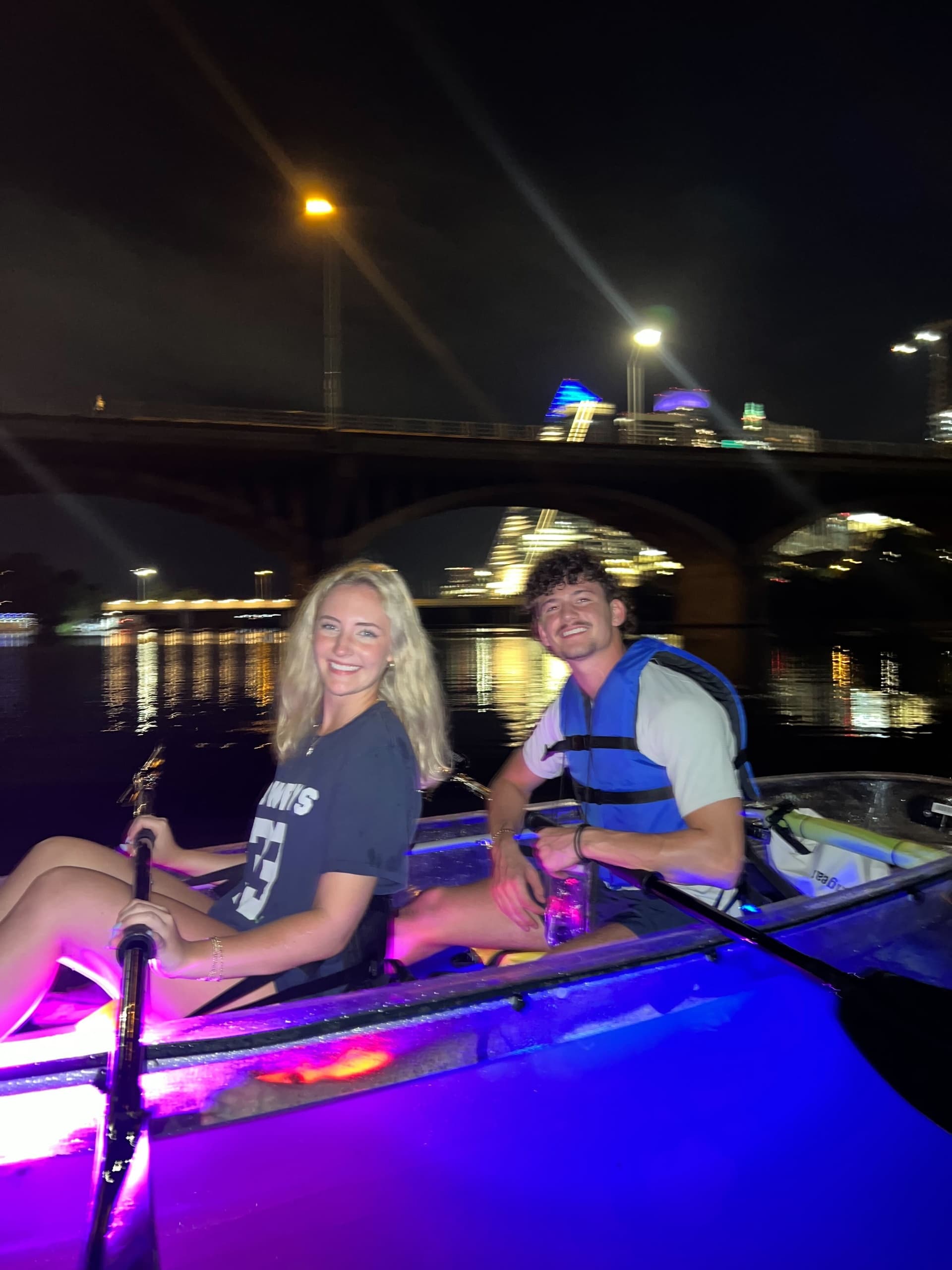 ATX Glow Kayak Tour: Nighttime Paddle on Lady Bird Lake