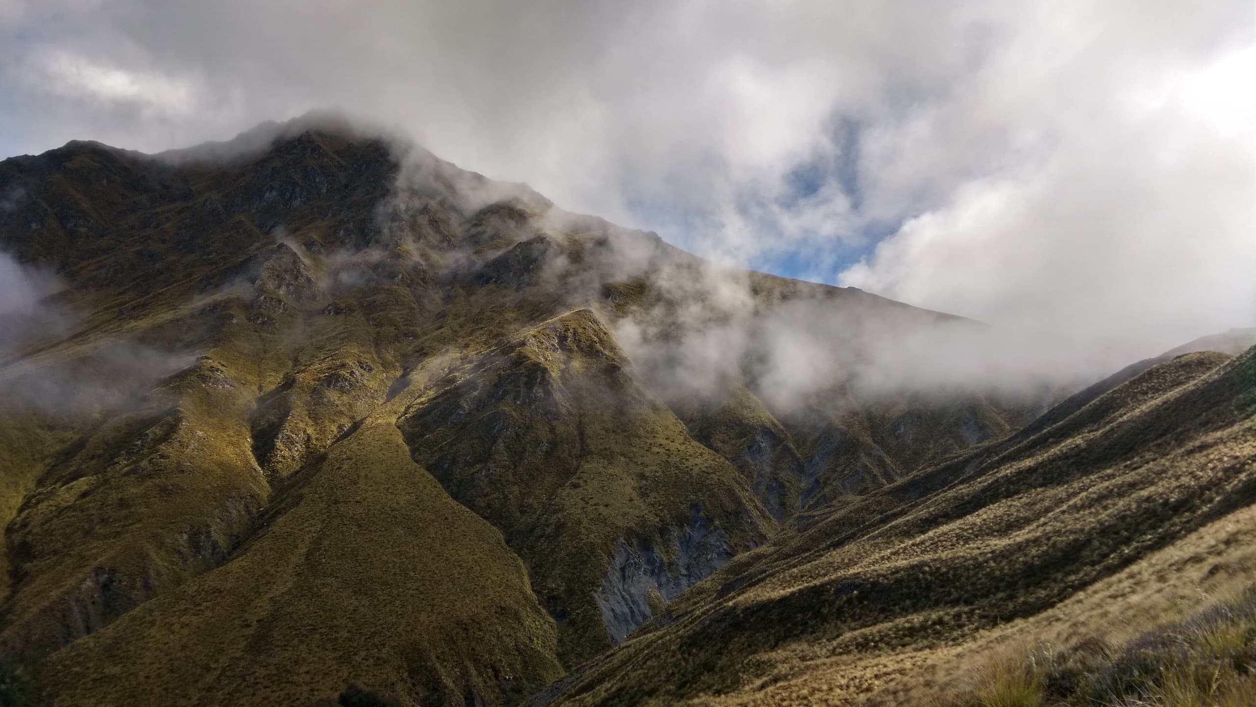 Summit Ben Lomond: Private Day Hike Above Queenstown with Skyline Gondola photo 4