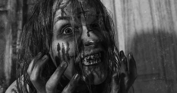 Terrified actor covered in makeup and blood at Niagara haunted attraction