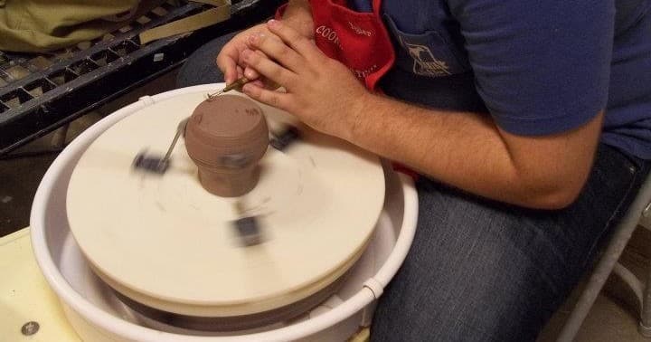 Pottery Classes at Pottery Alley for Creative Crafting