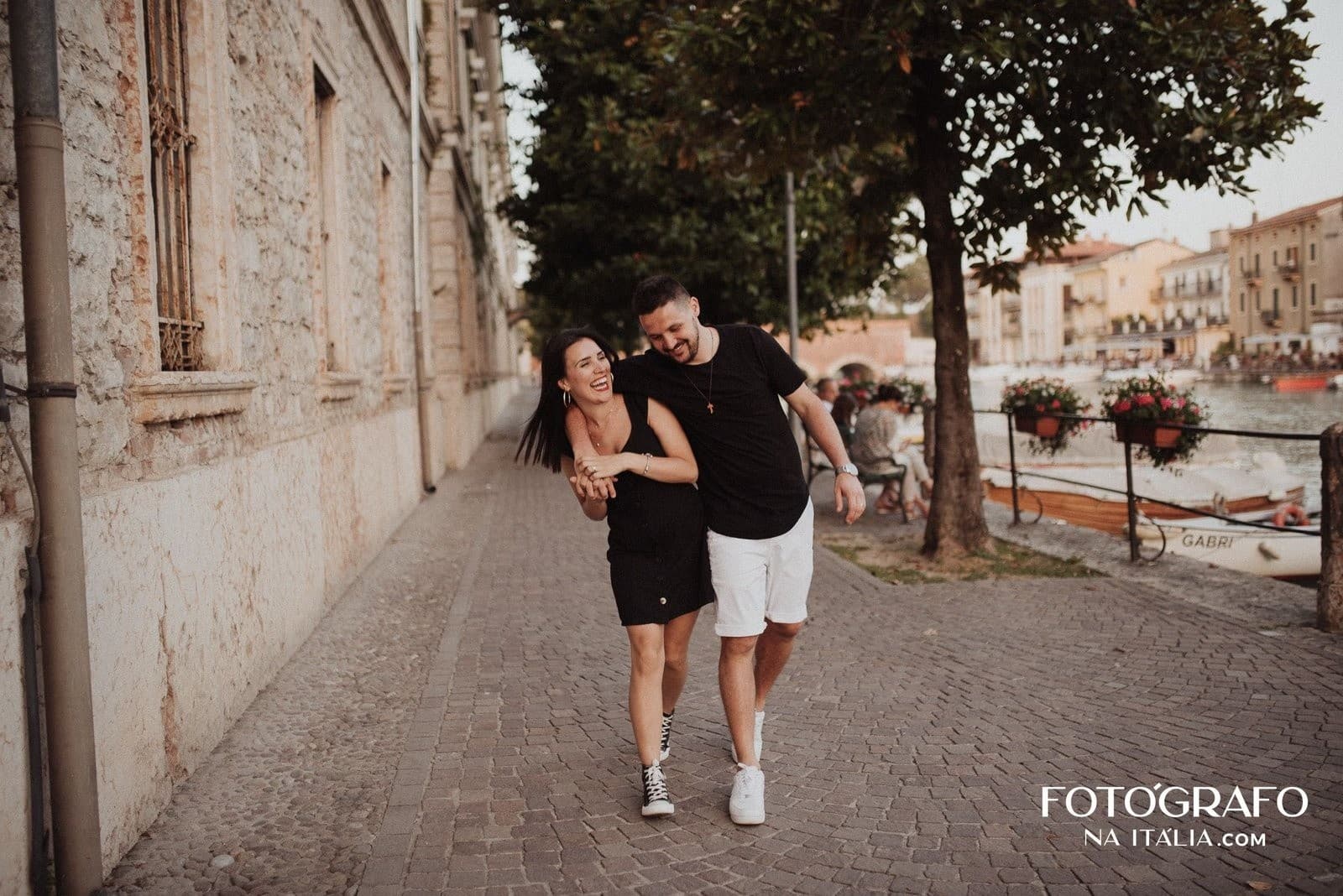 Two-Hour Photo Session in Milan’s Historic Center: Capture the Duomo, Galleria & Navigli