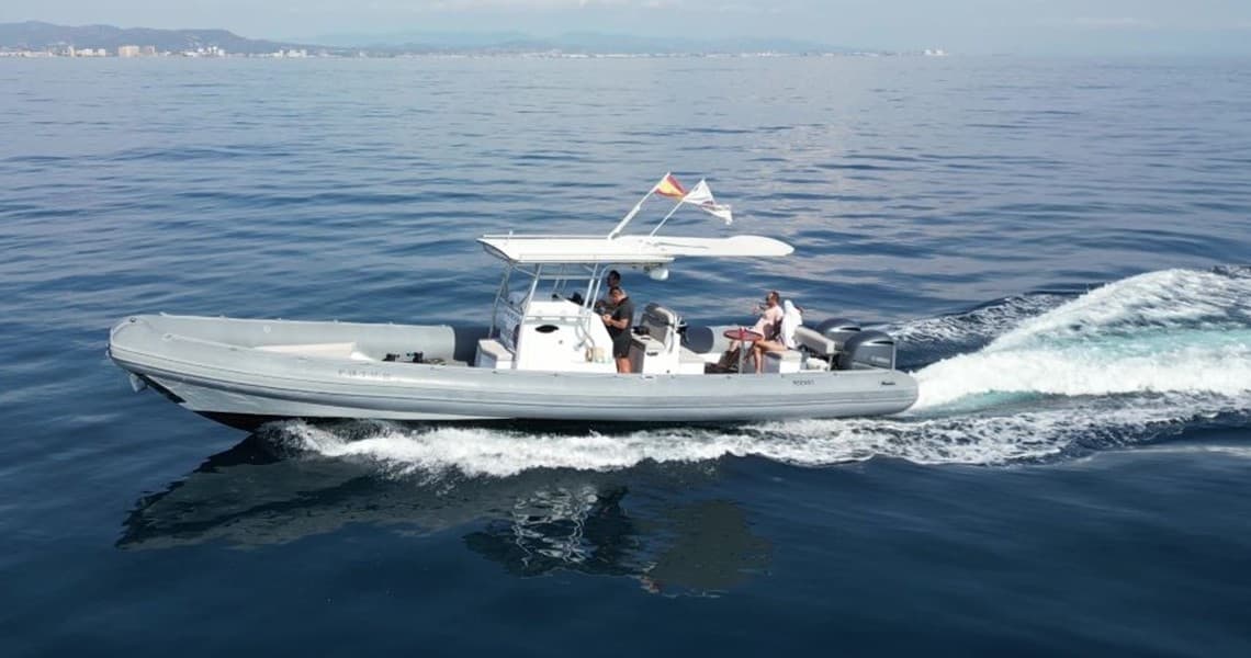Experience High-Speed Boat Rental Along Valencia’s Stunning Coastline