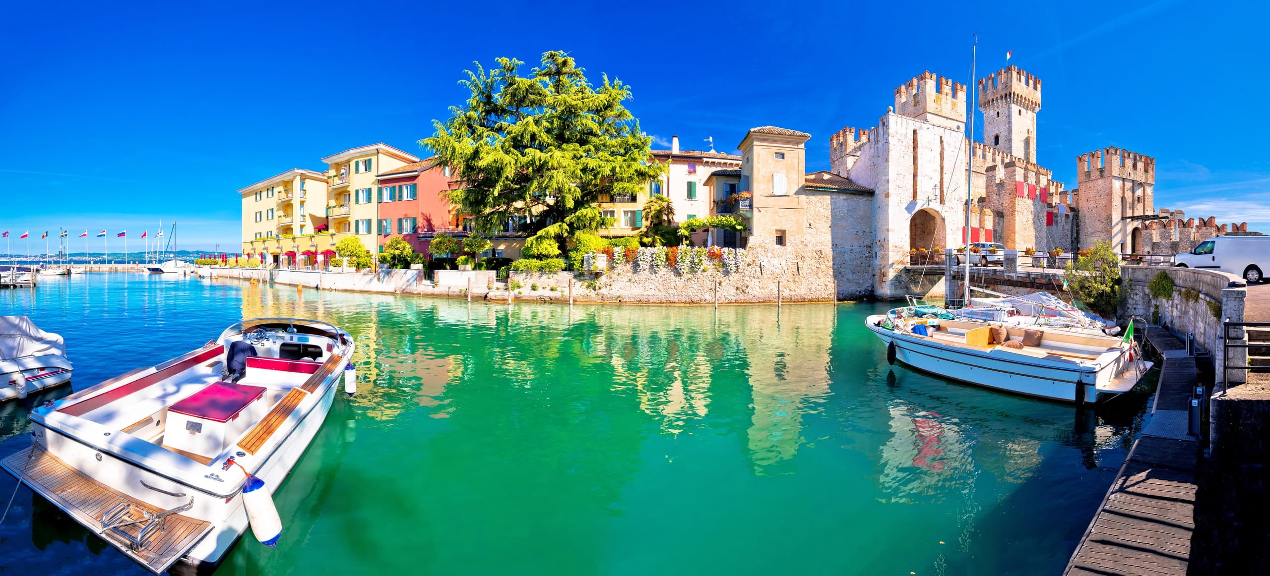 Sirmione Private Speedboat Tour with Bologna Tour