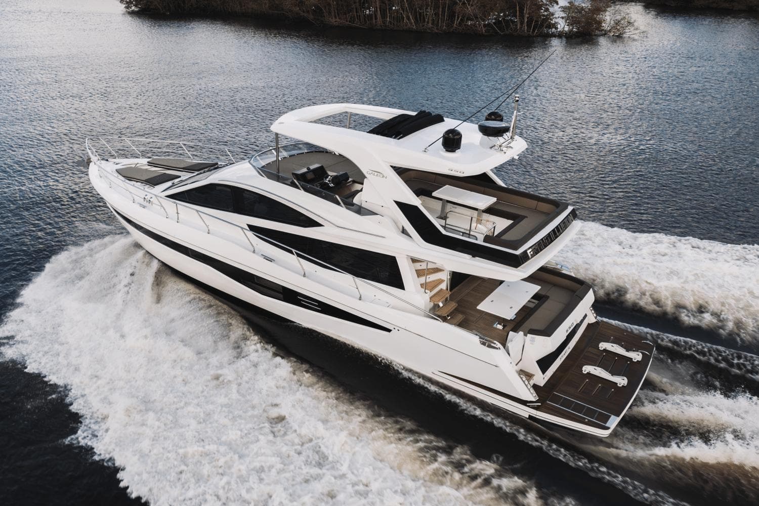 luxury-galeon-55-naples-marco-island-yacht-charter photo 2