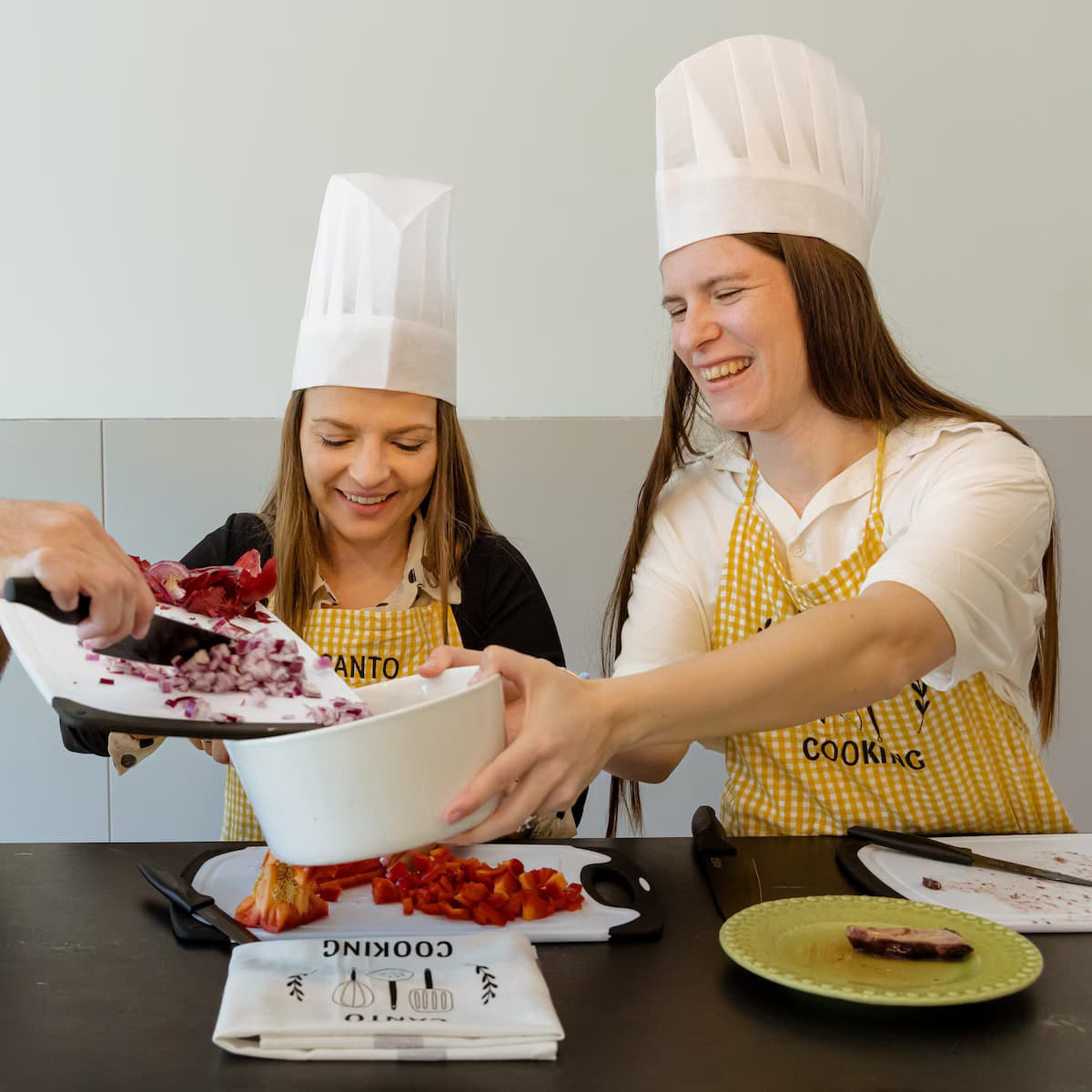 Portuguese Tapas & Market Tour with Canto Cooking in Porto
