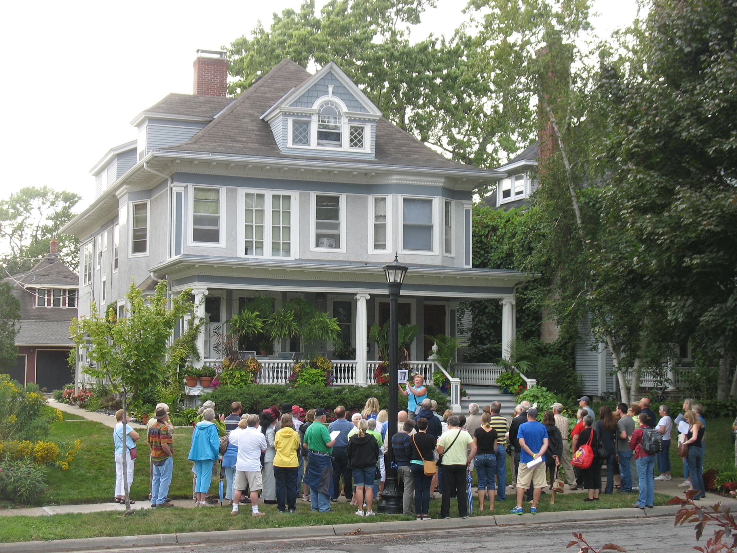 Historic Walking Tours in Minneapolis’ Wedge Neighborhood