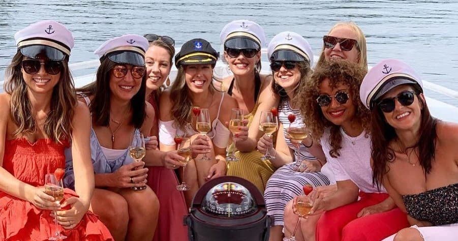 Private Yarra River Cruise with ON A BOAT in Melbourne