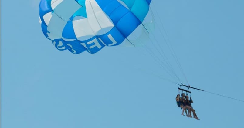 Soar Over Mallorca: Parasailing in Arenal, Magaluf photo 1