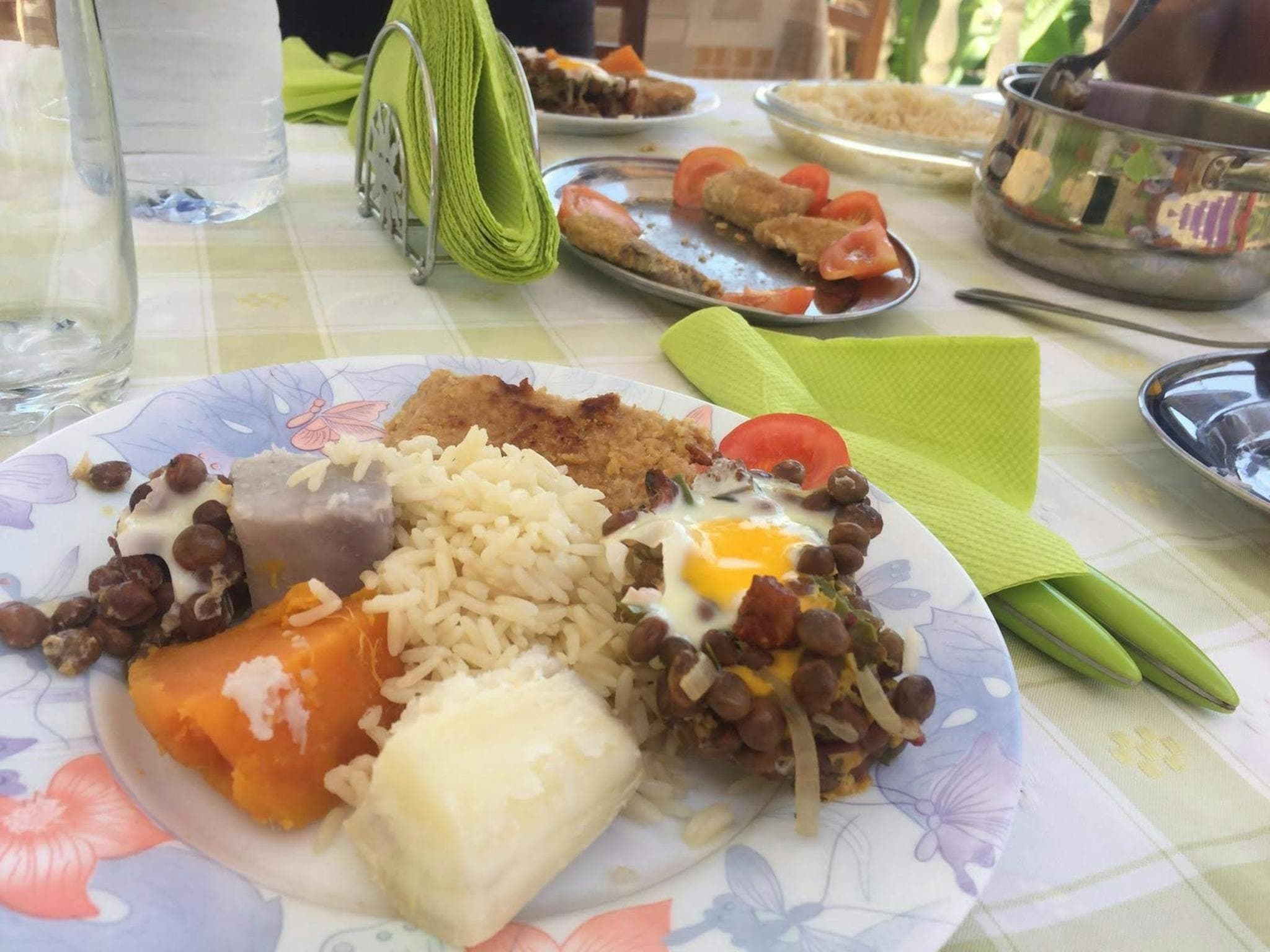 Cape Verdean Coastal Dining with Cabo Verde Tours
