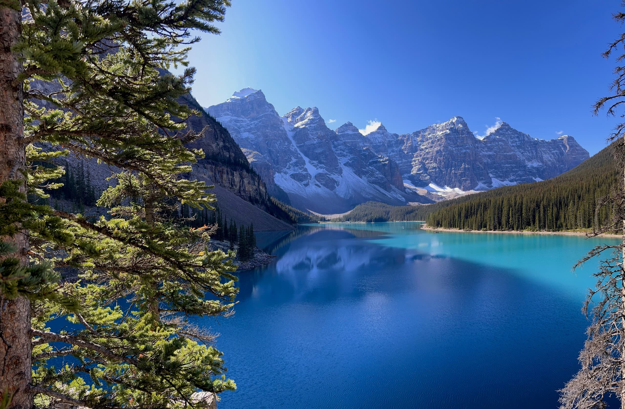 Small Group Day Tour to Lake Louise, Moraine Lake & the Icefields Parkway photo 1