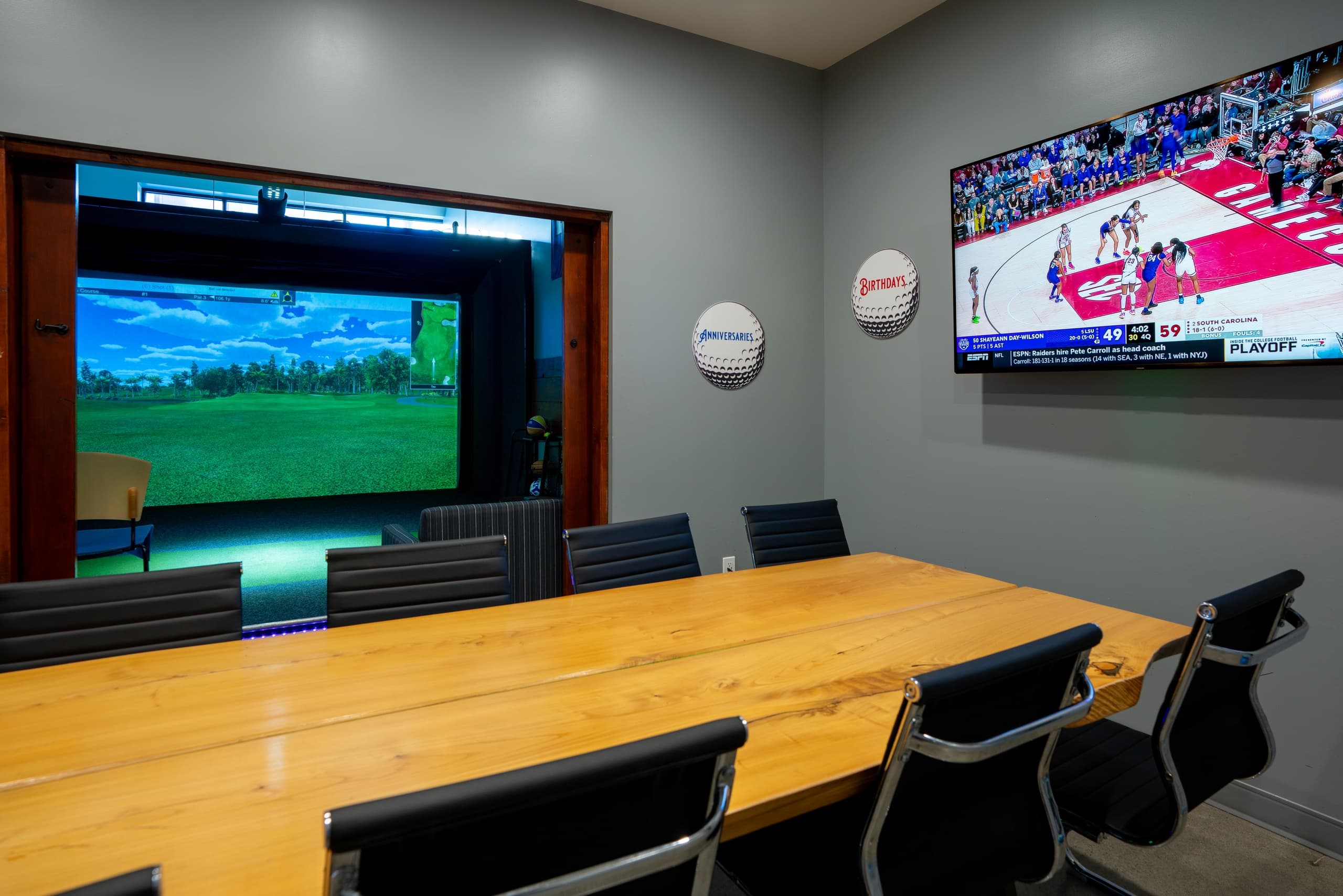 Golf Simulator & Conference Room in Portland, Oregon