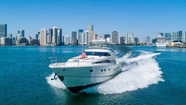 Luxury Yacht Charters with Miami Boat Experts in Miami Beach