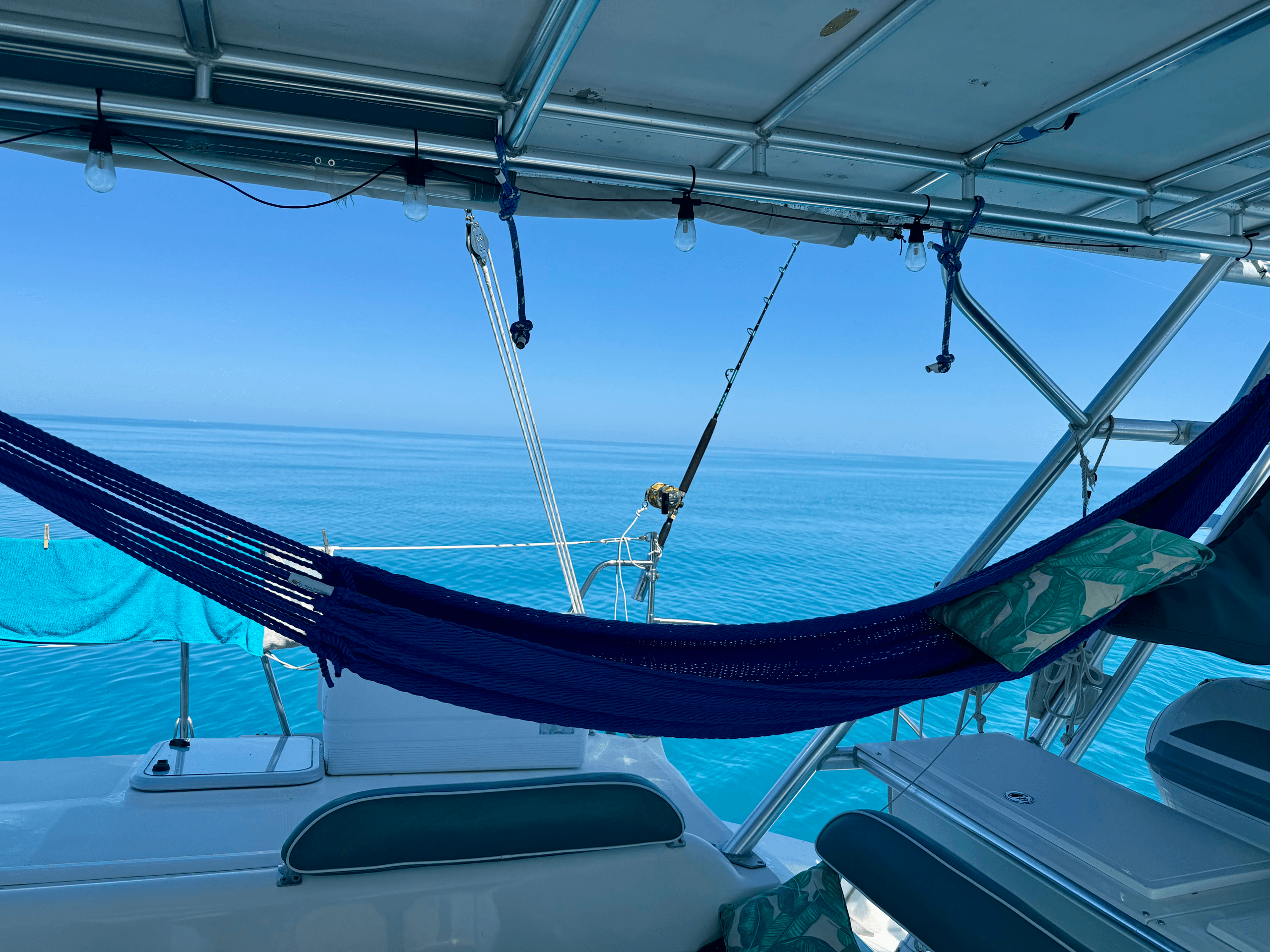 Full Day Sail with Mystic Blue: Private Key West Reefs & Islands Charter photo 1