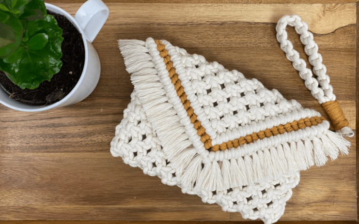 Knot & Carry Macramé Clutch Workshop at Parkwood Estate, Oshawa