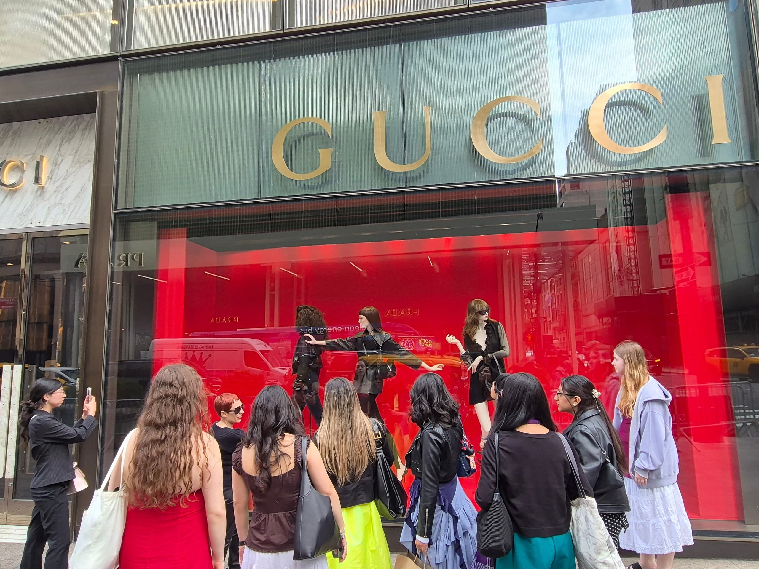 Window Shopping Like a Pro: Fashion on Fifth Walking Tour in NYC photo 4
