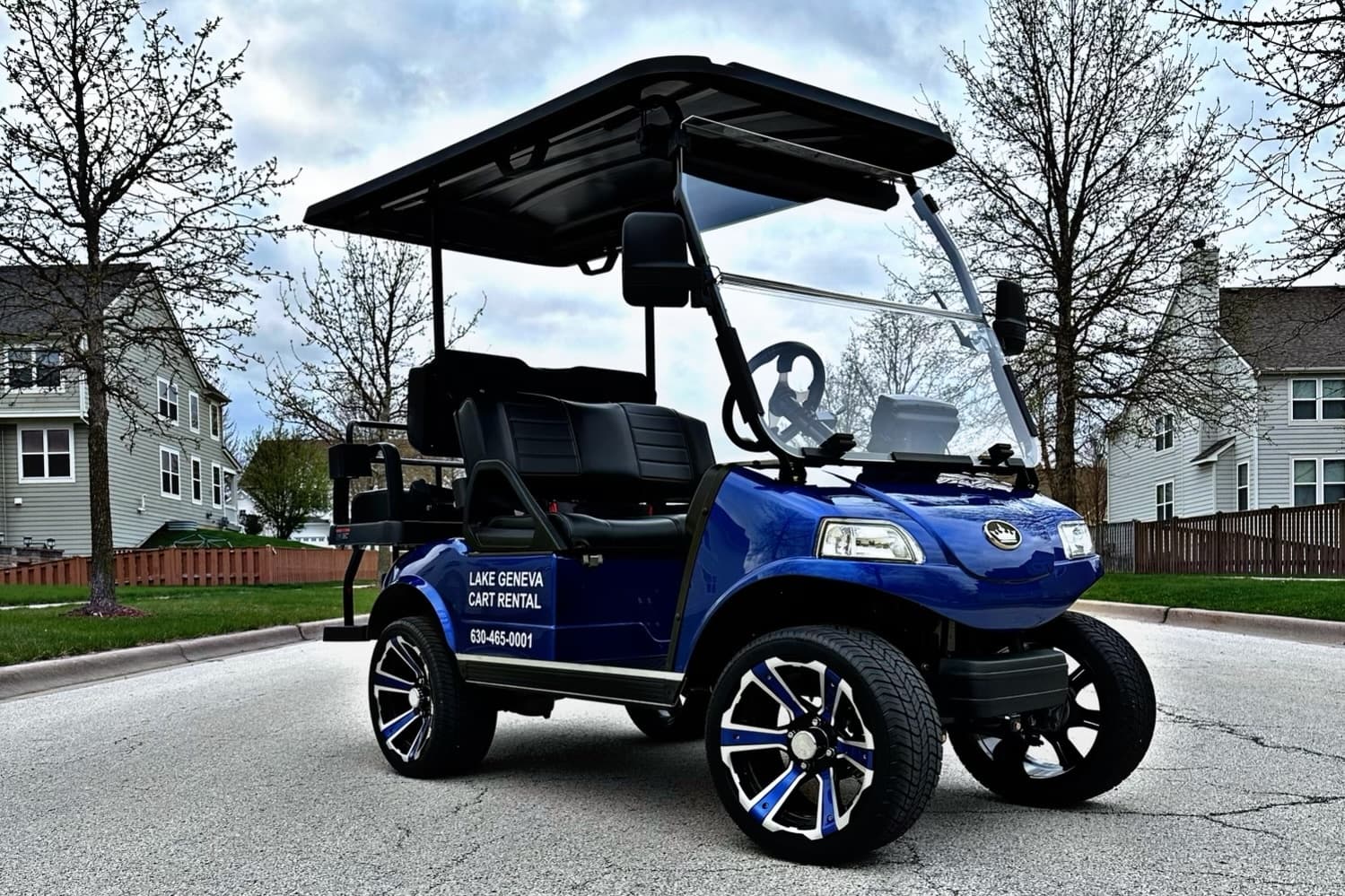 Luxury 4-Seat Golf Cart Rentals by Lake Geneva Cart Rental