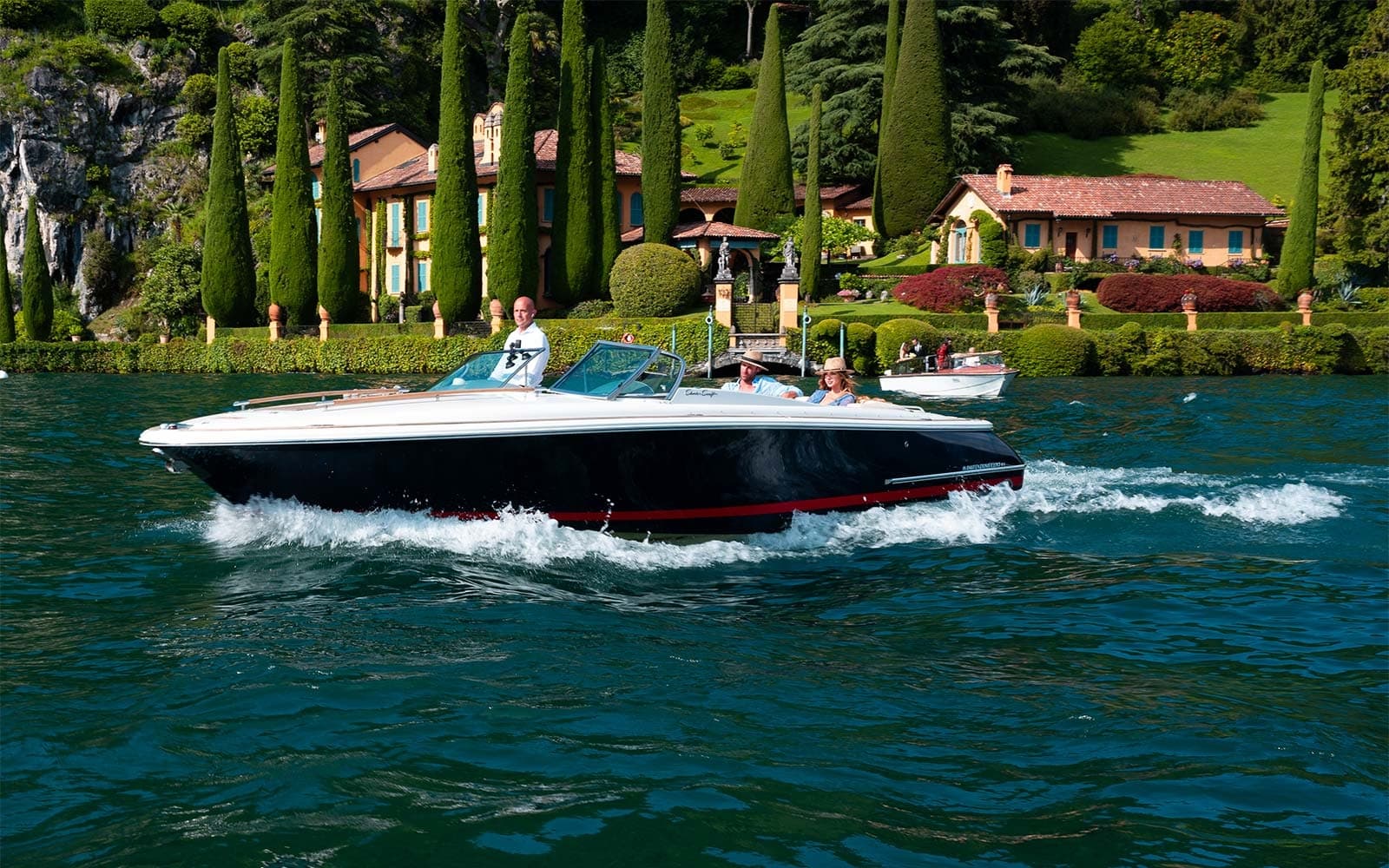 Lake Como Boat Tour with Boatique: Discover Hidden Gems in Italy