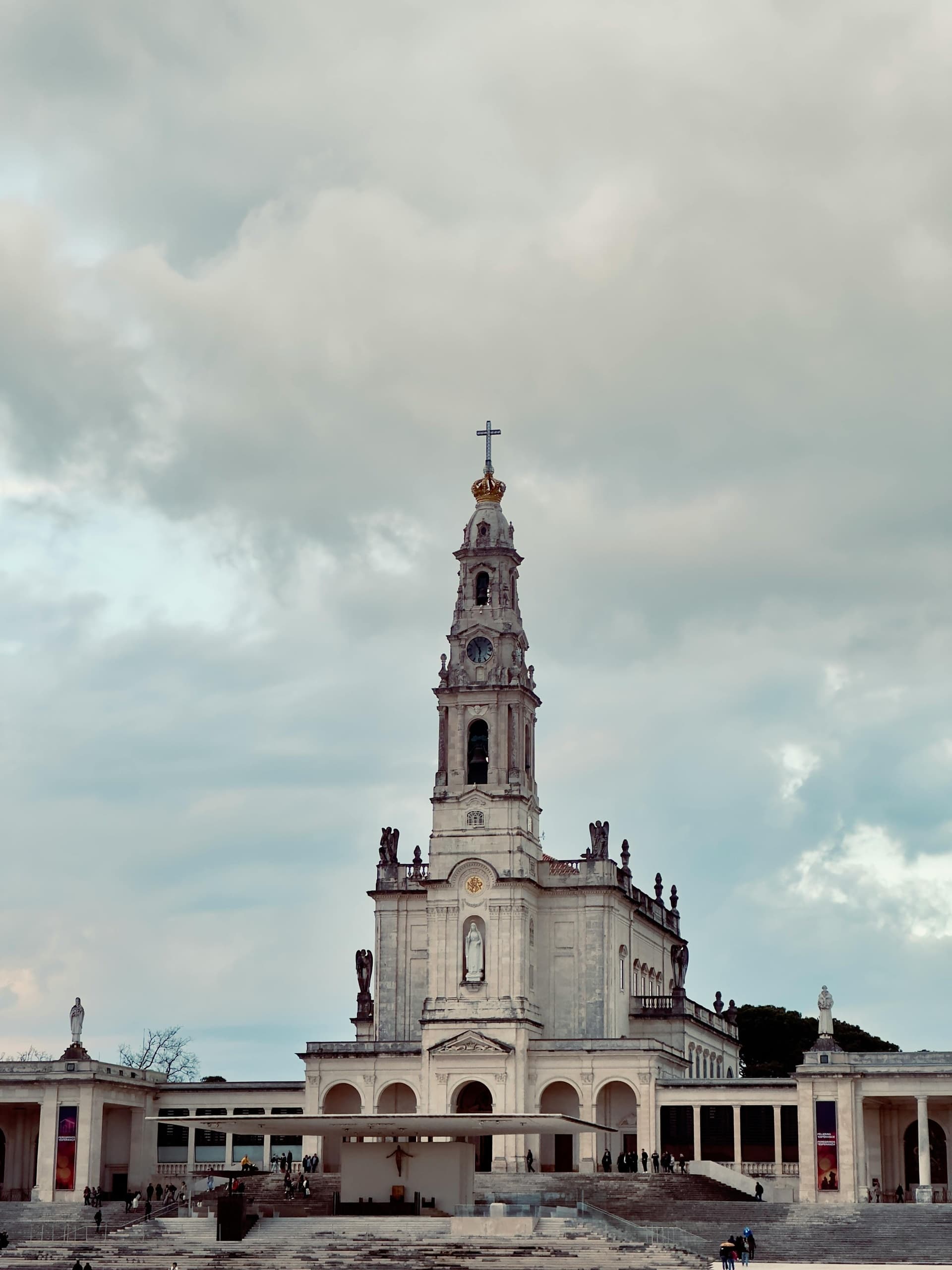 Fátima Pilgrimage Tour from Braga: A Day of Faith at the Sanctuary of Our Lady of Fátima