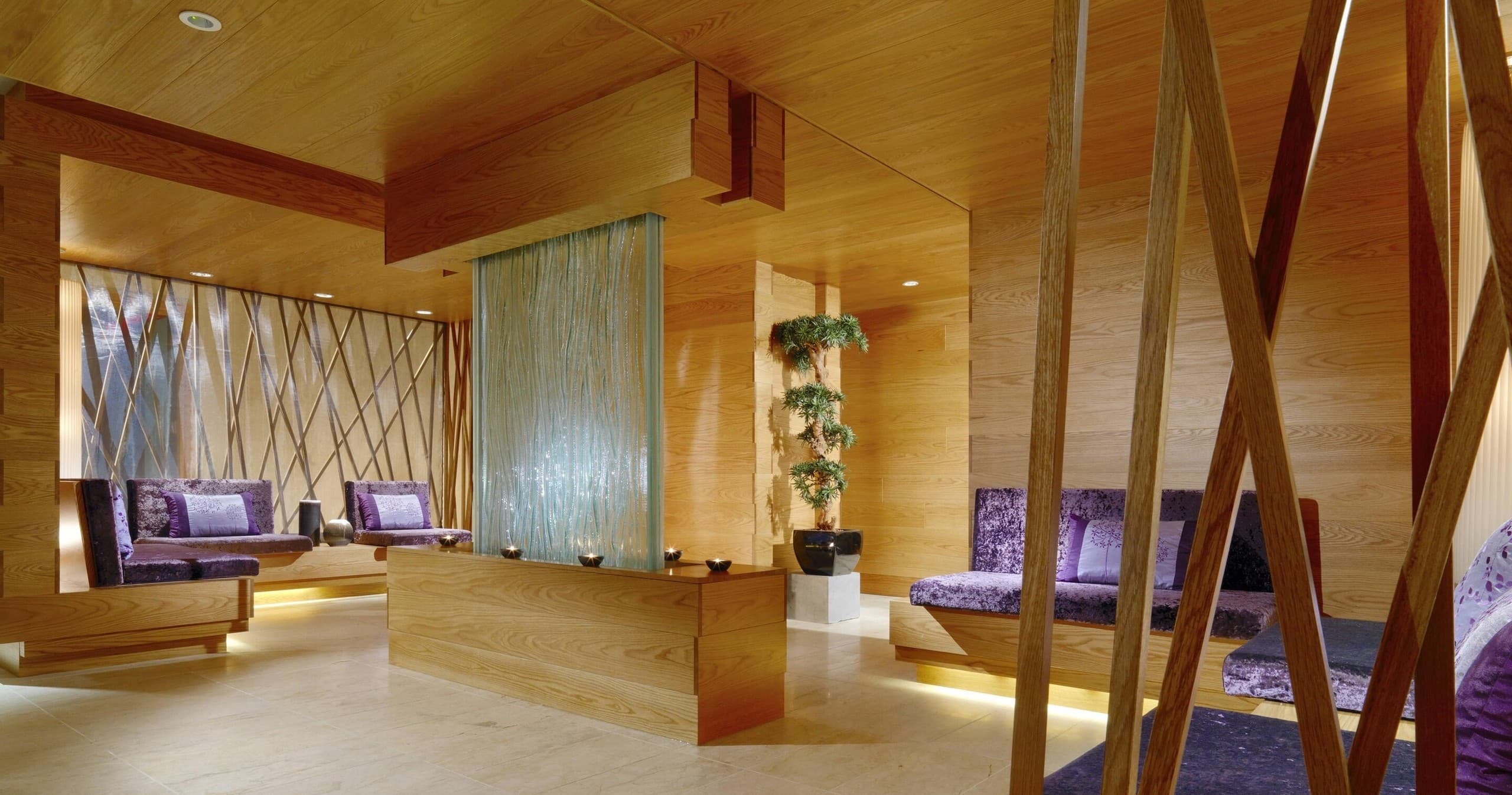 Hotel lounge and reception area, cozy indoor relaxation space