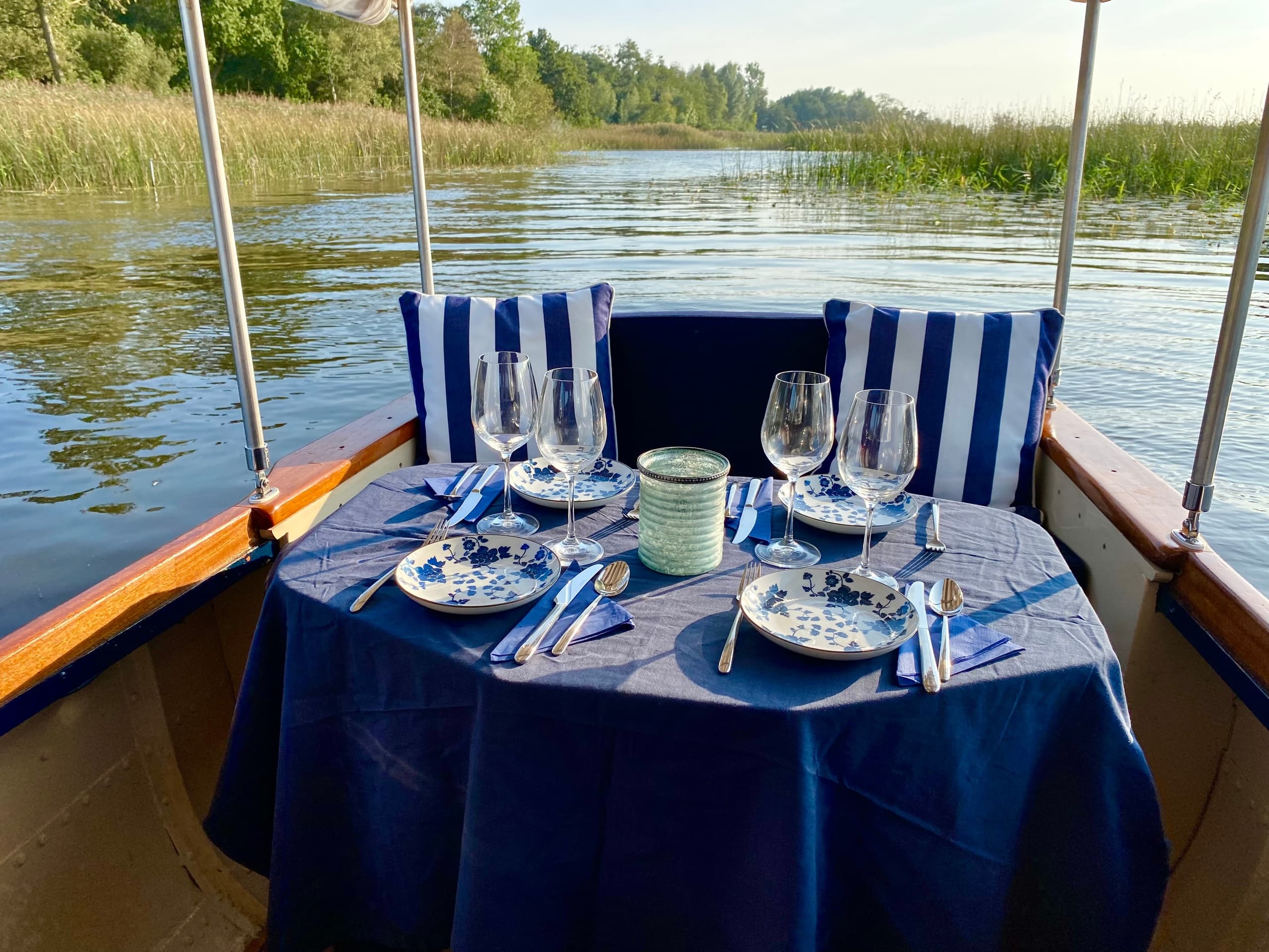 Water Activities & Luxury Dining with Rederij Lutine in Amsterdam