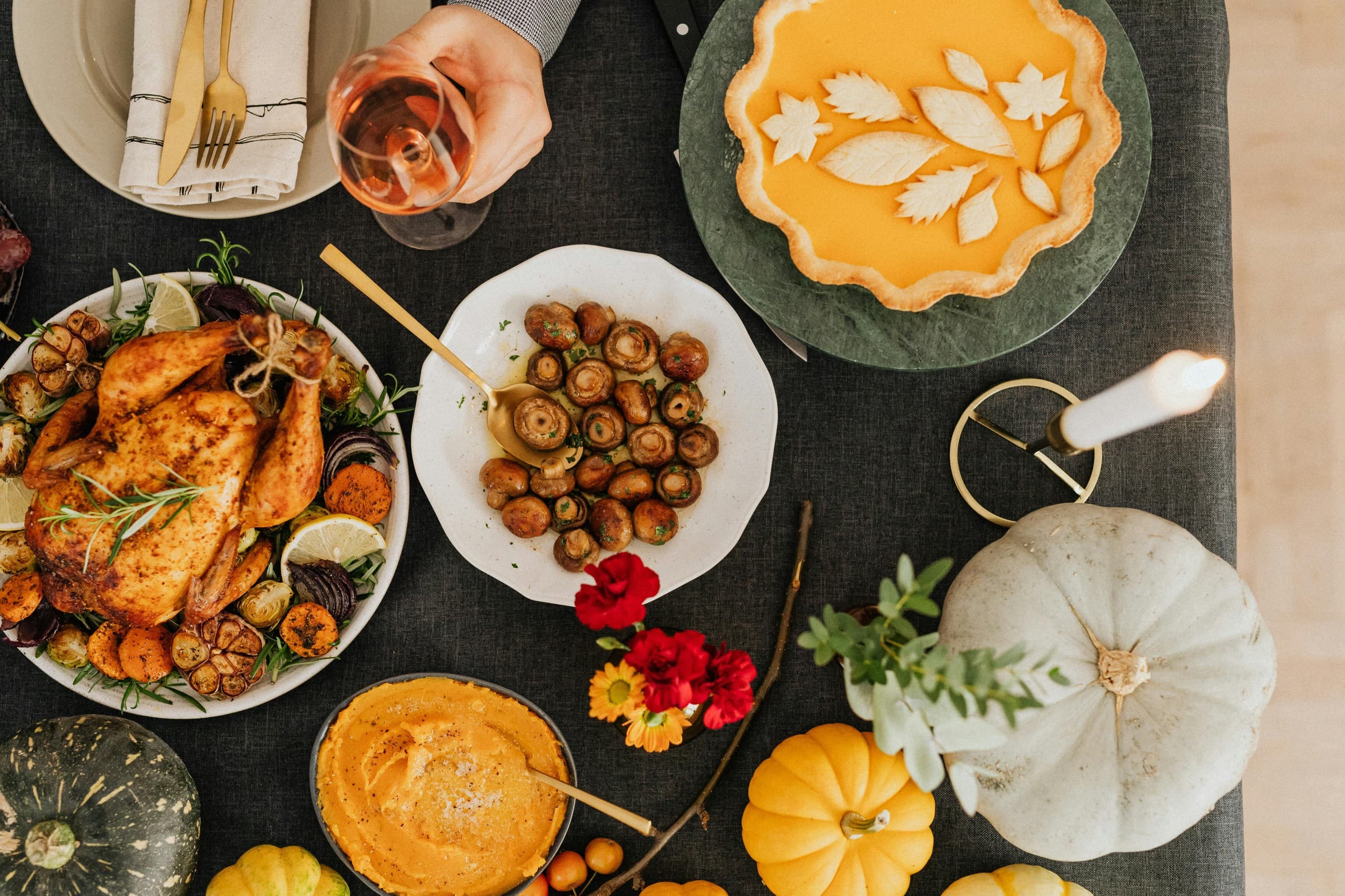 Hands-On Thanksgiving Feast in Hampton: Roast Turkey Roulade & Local Seafood Flavors