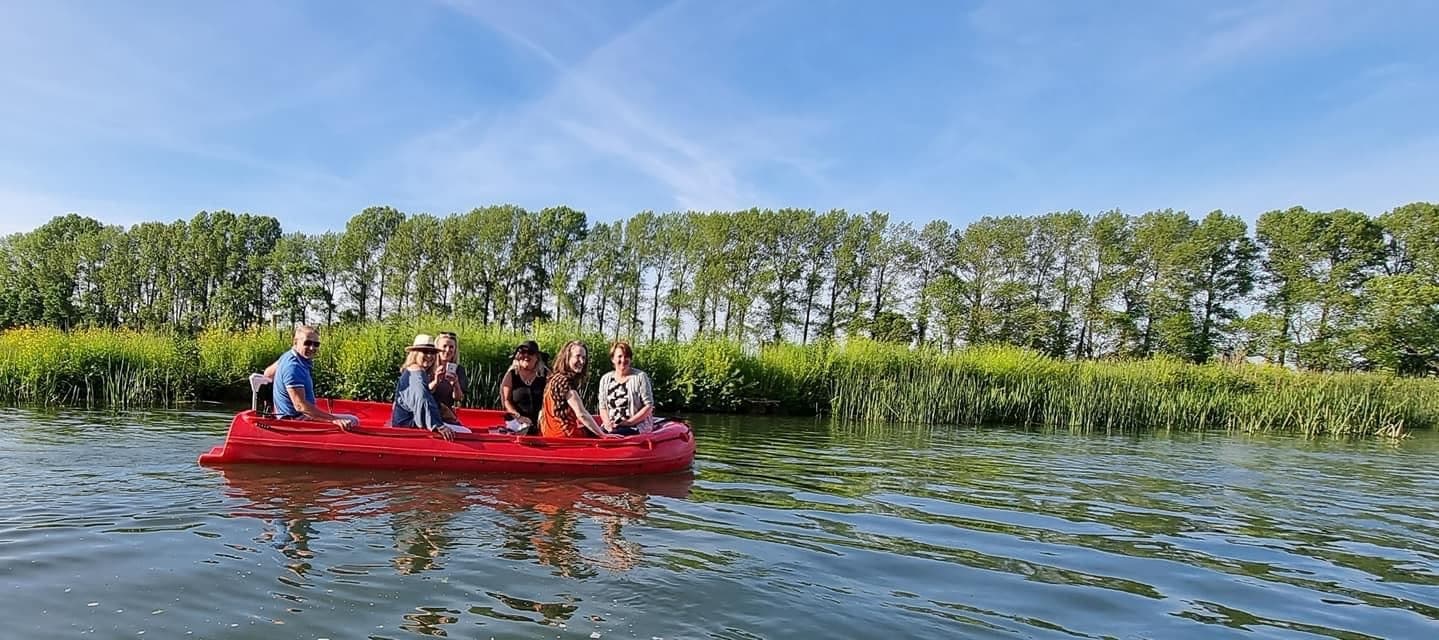 Thames Electric Boat Trips with Cotswold Boat Hire
