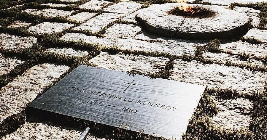 Experience Arlington National Cemetery: Private Guided Walking Tour & Changing of the Guard Ceremony