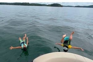 Boat Rentals at Lake Hartwell by Rentals of the Carolina Upstate