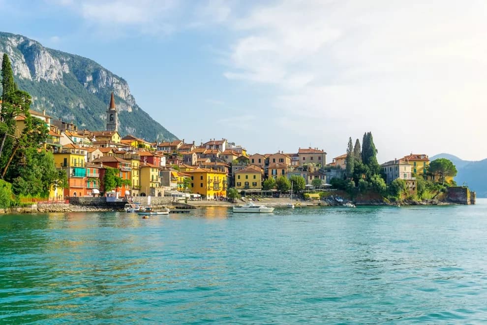 Cruise Lake Como: Private Two-Hour Boat Tour with Prosecco Aperitif