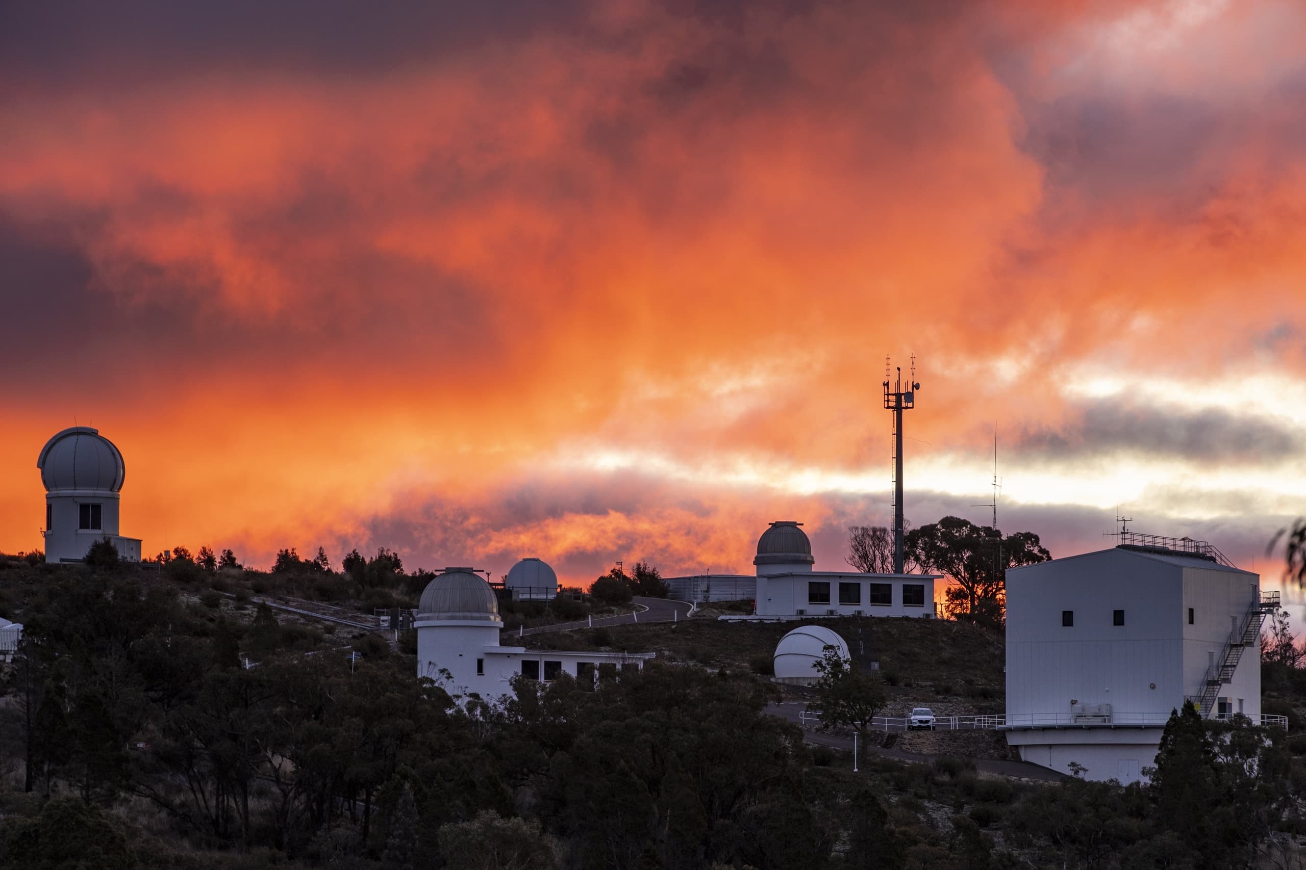 Hiking & Stargazing at Siding Spring with Coonabarabran