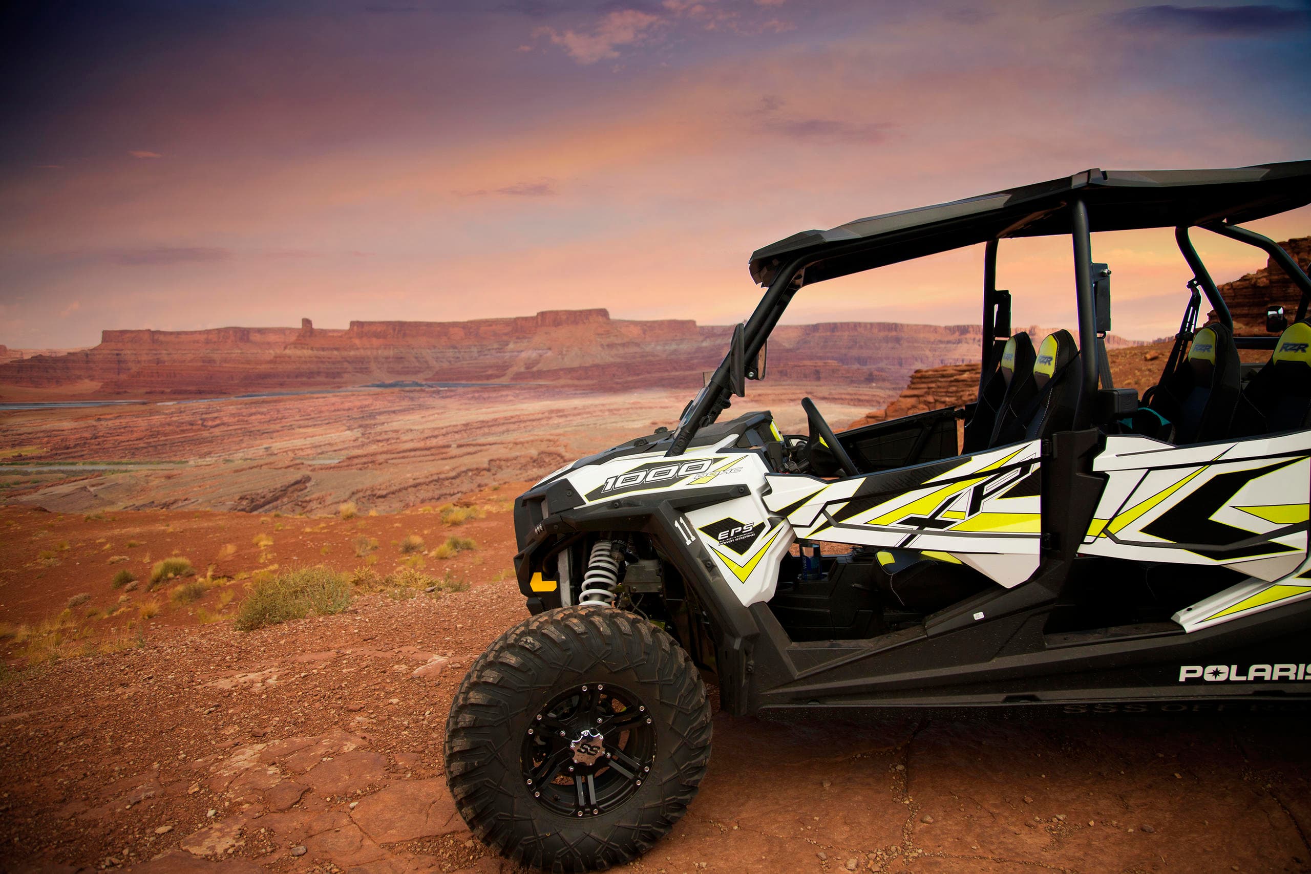 UTV Adventure with Canyonlands by Night and Day in Moab