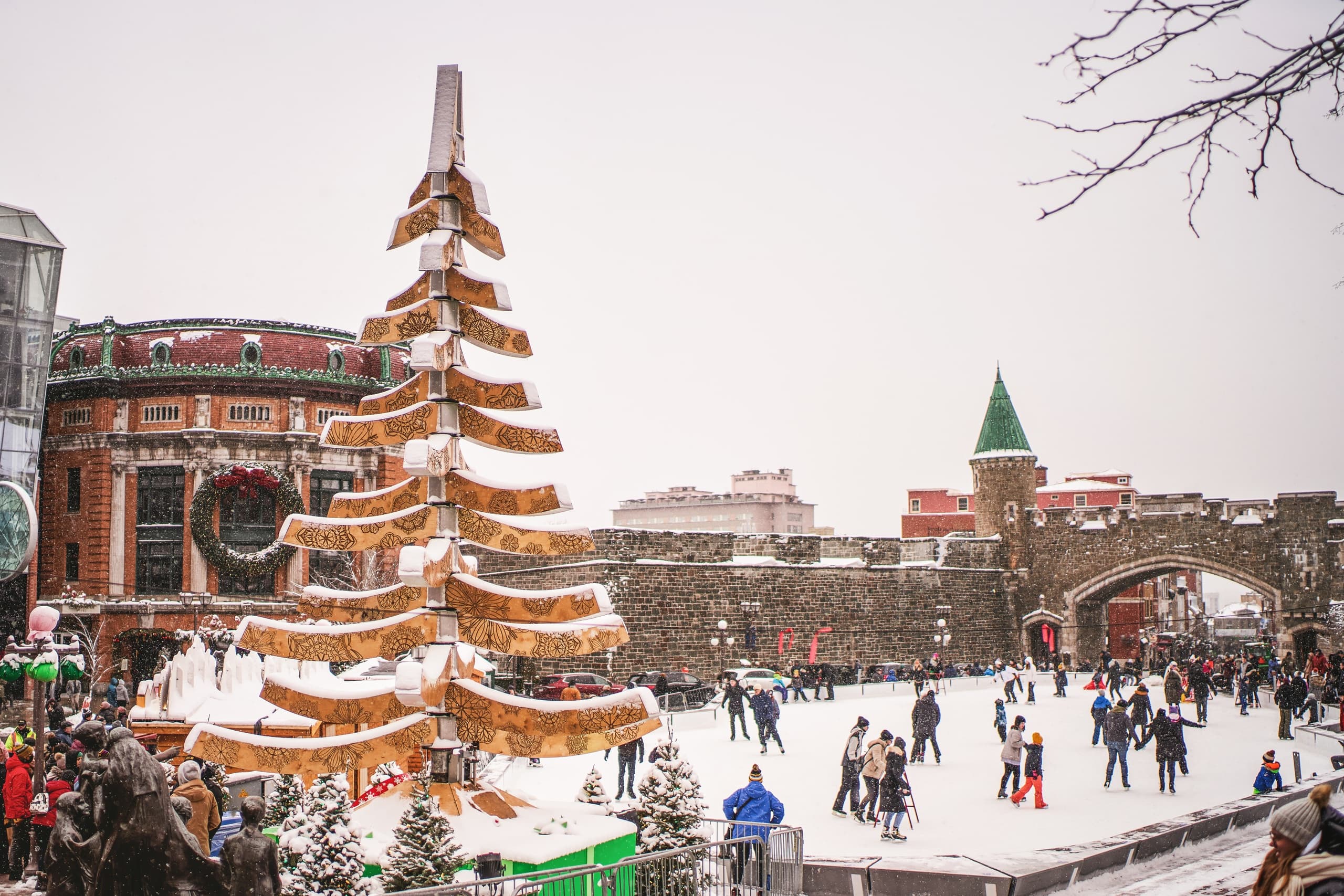 Experience the Magic of the German Christmas Market in Quebec City: A Gourmet Winter Tour