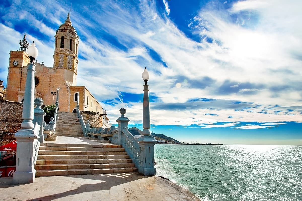 Sailing & Wine Tour with BDA Sailling in Sitges