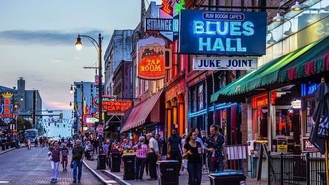 Private Elvis Driving Tour of Memphis with Beale Street Insider photo 2