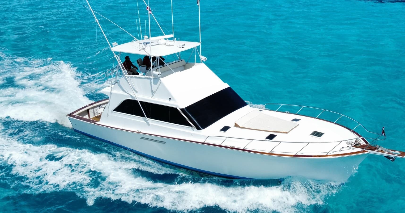 Private 55ft Fishing Yacht Experience in Cancún, Mexico