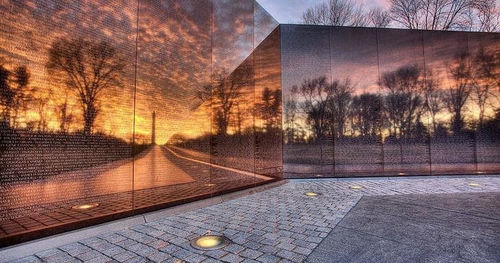 Land Adventures with Washington Photo Safari: Sunrise at the Lincoln Memorial