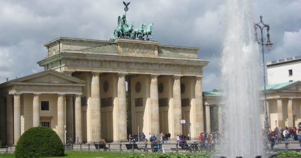 Brandenburg Gate and fountain, historic Berlin walking tour