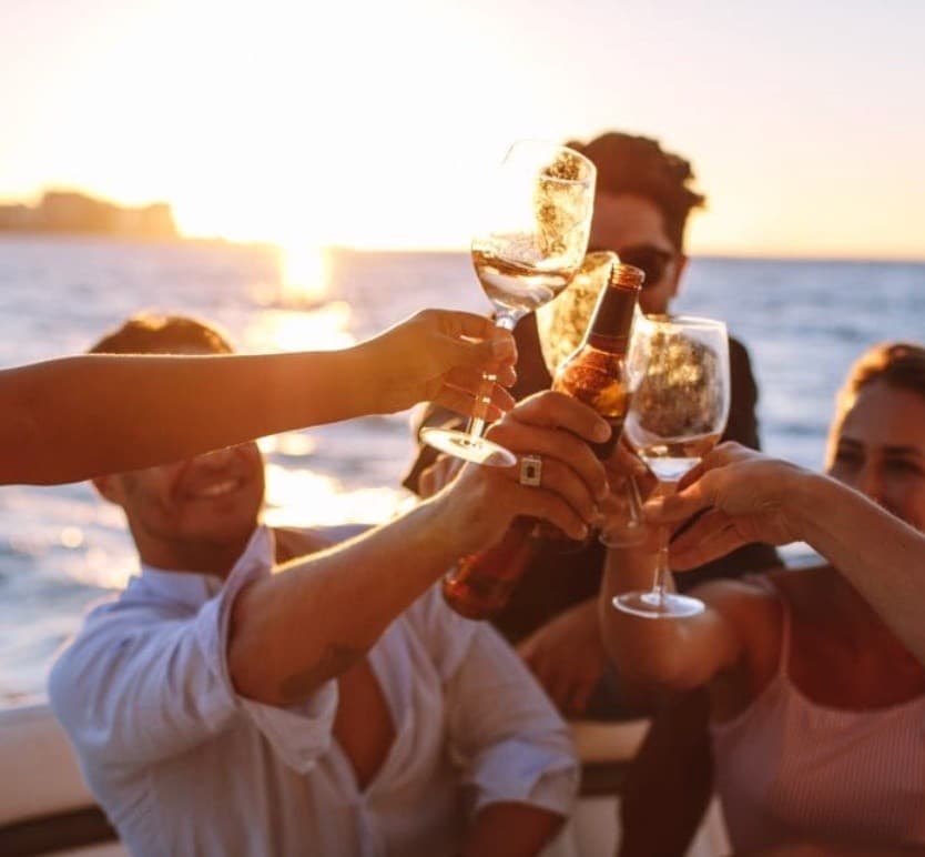 Sail the Douro: Porto Experience - 3 Horas Luxury Yacht Cruise with Swim and SUP