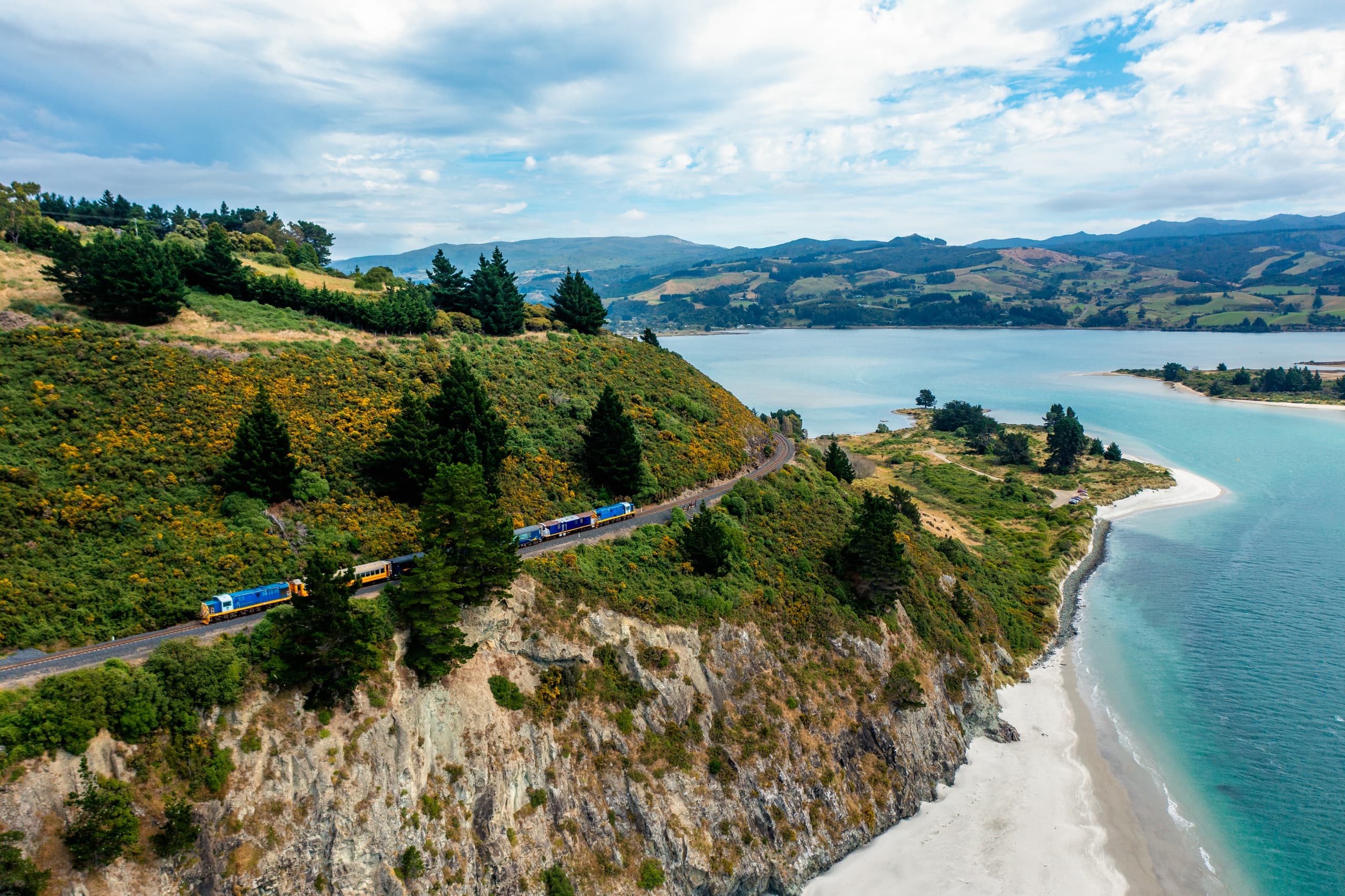 Seasider Return Film Train: Scenic Coastal Rail From Dunedin to Merton