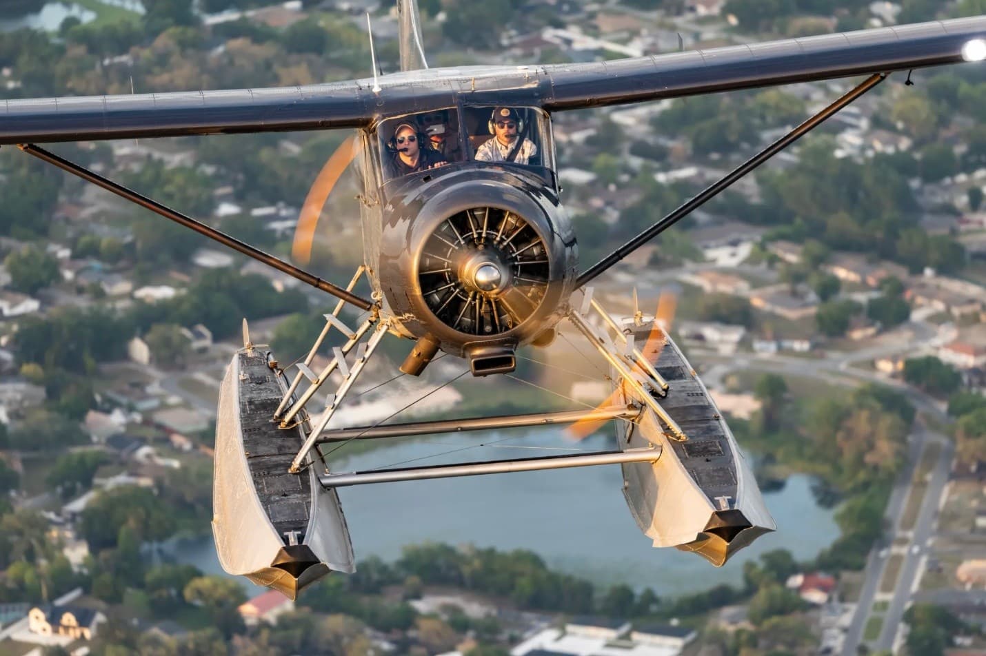 Seaplane Tour Over Winter Haven Chain of Lakes — DHC-2 Beaver Experience photo 2