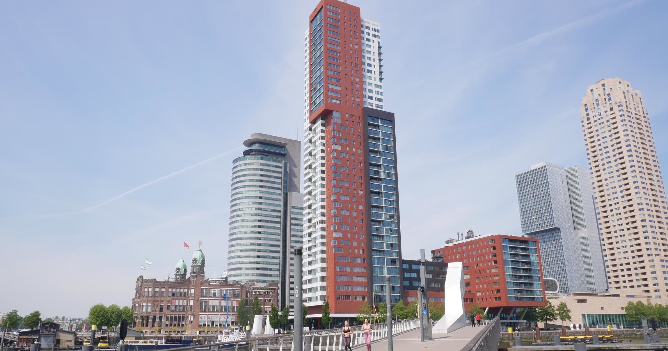 Land Adventures in Rotterdam: Kop van Zuid & Katendrecht Tour