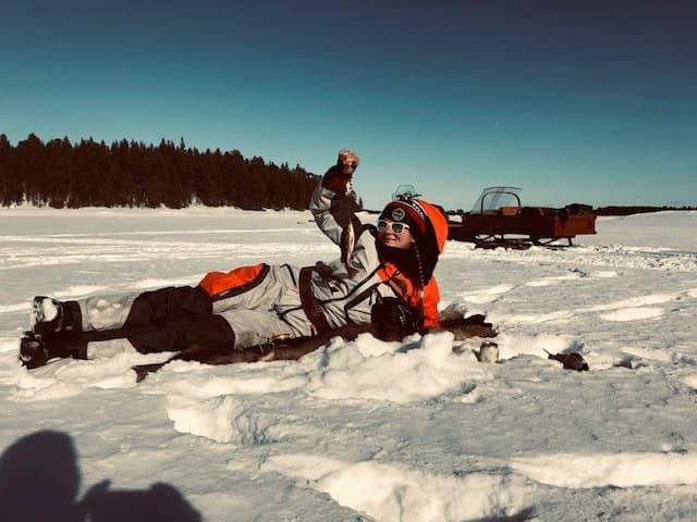 Ice Fishing on Lake Inari with Hotelli Kultahippu