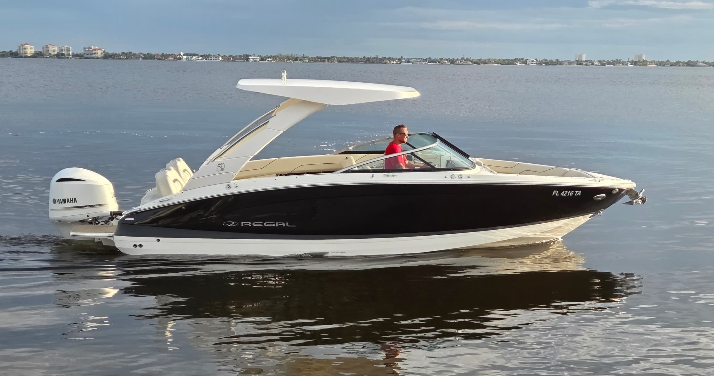 Regal LX6 300HP: Cape Coral 26-Foot Powerboat Rental for Island Hopping & Groups